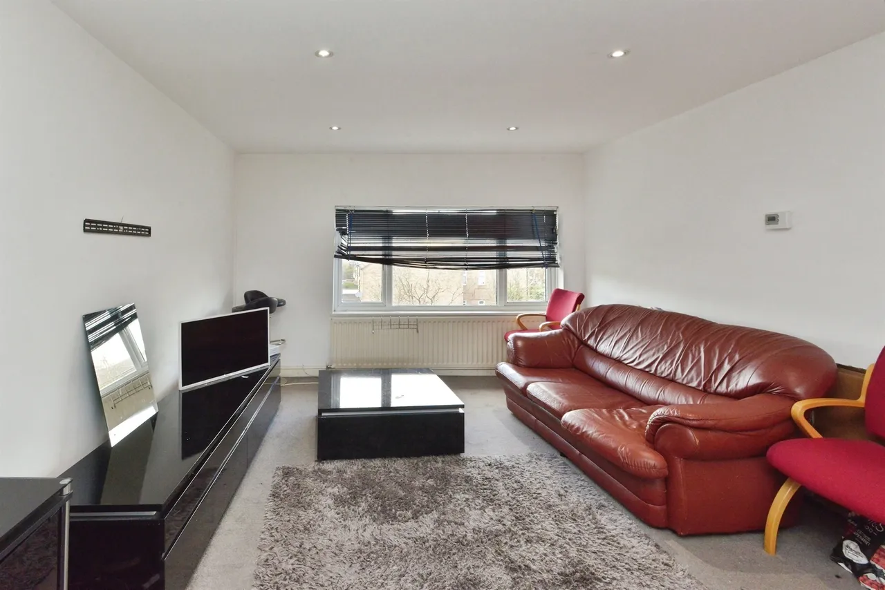 Cleavers Avenue, Conniburrow, MK14, photo 6