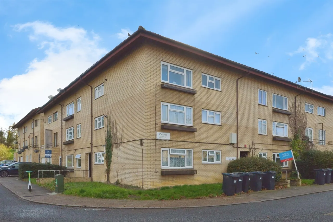 1 bed flat for sale, Cleavers Avenue, Conniburrow, MK14