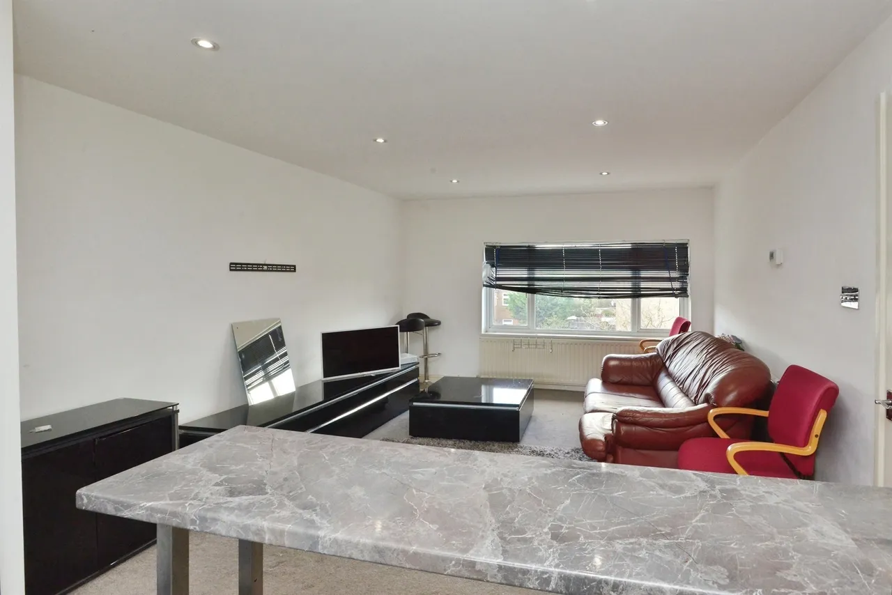Cleavers Avenue, Conniburrow, MK14, photo 17