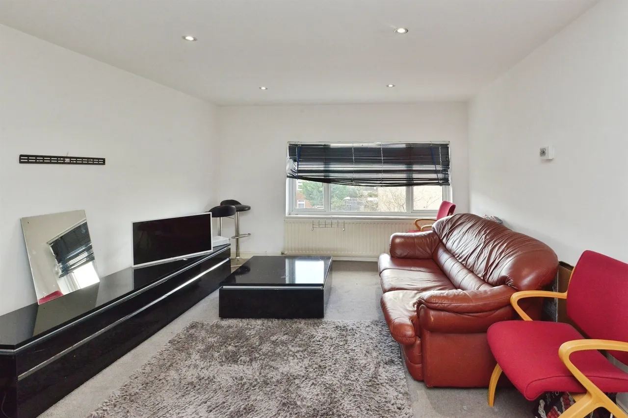 Cleavers Avenue, Conniburrow, MK14, photo 8