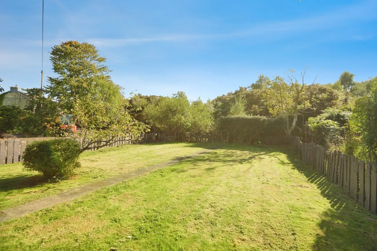 Cwm-y-Glo, Caernarfon, LL55, photo 6