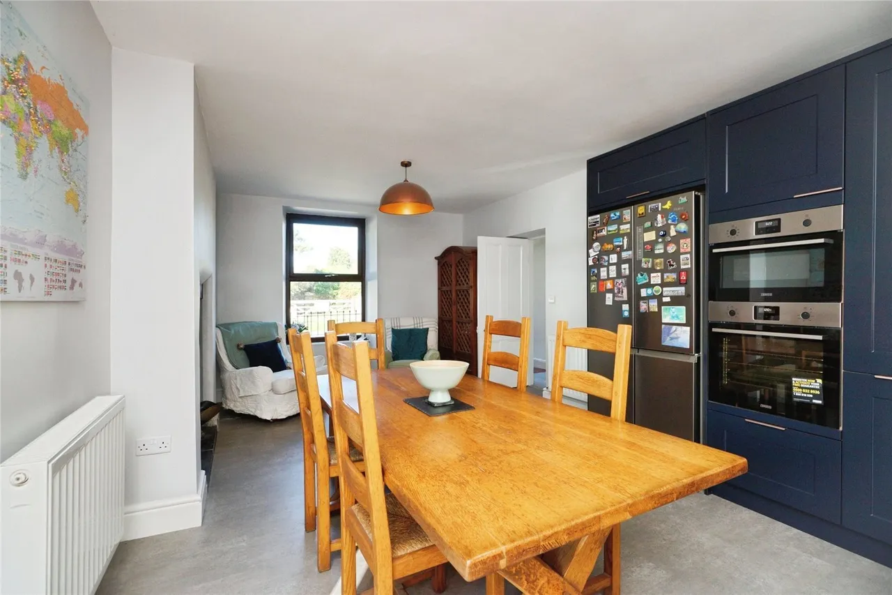 Cwm-y-Glo, Caernarfon, LL55, photo 5