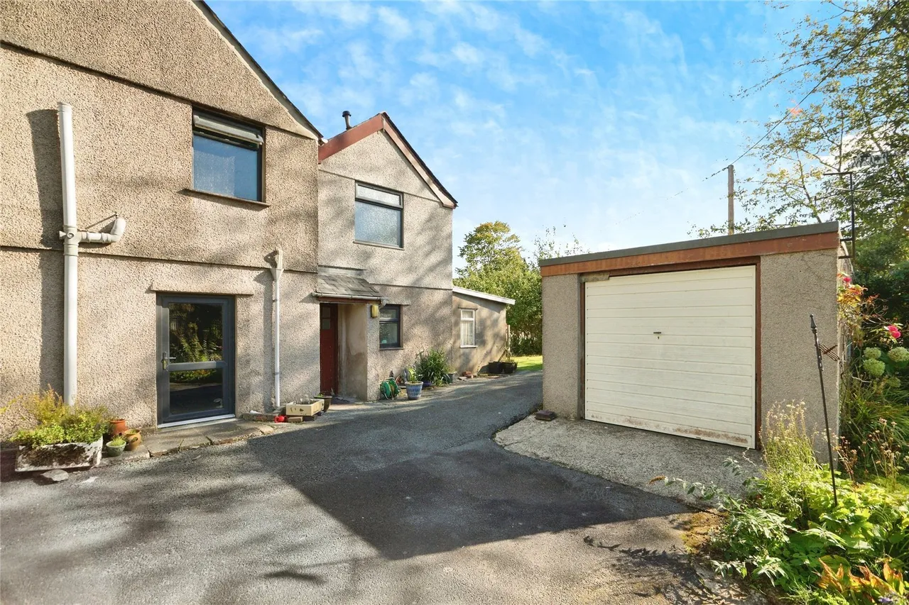 Cwm-y-Glo, Caernarfon, LL55, photo 17