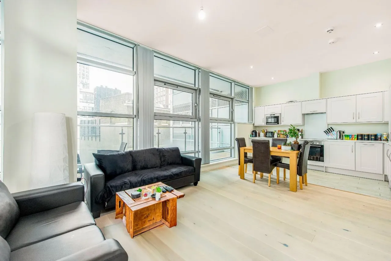 2 bed flat to rent — Commercial Road, Aldgate, E1