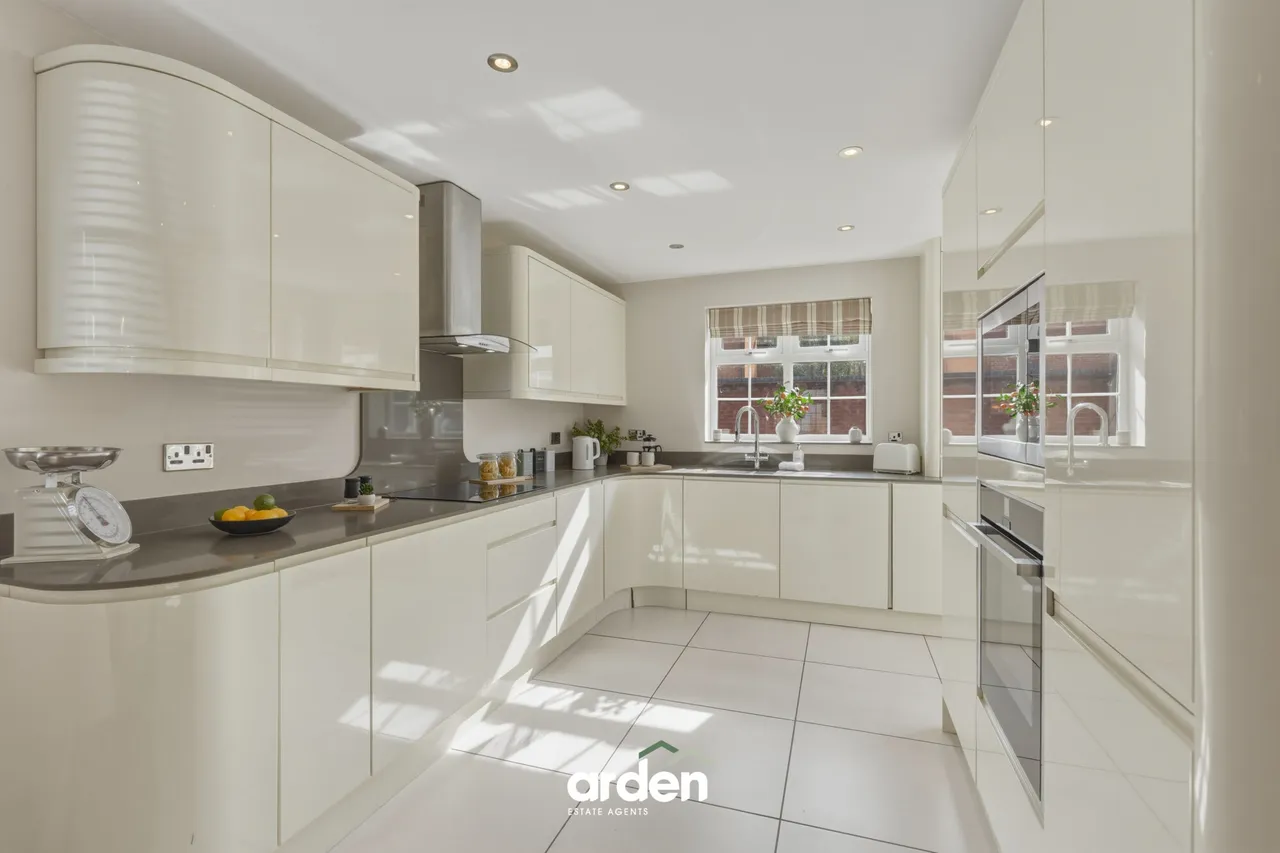 High Street, Astwood Bank, B96, photo 6
