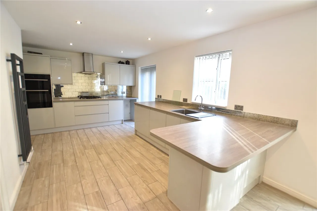 Wisley Gardens, Farnborough, Hampshire, GU14 0RS, photo 6