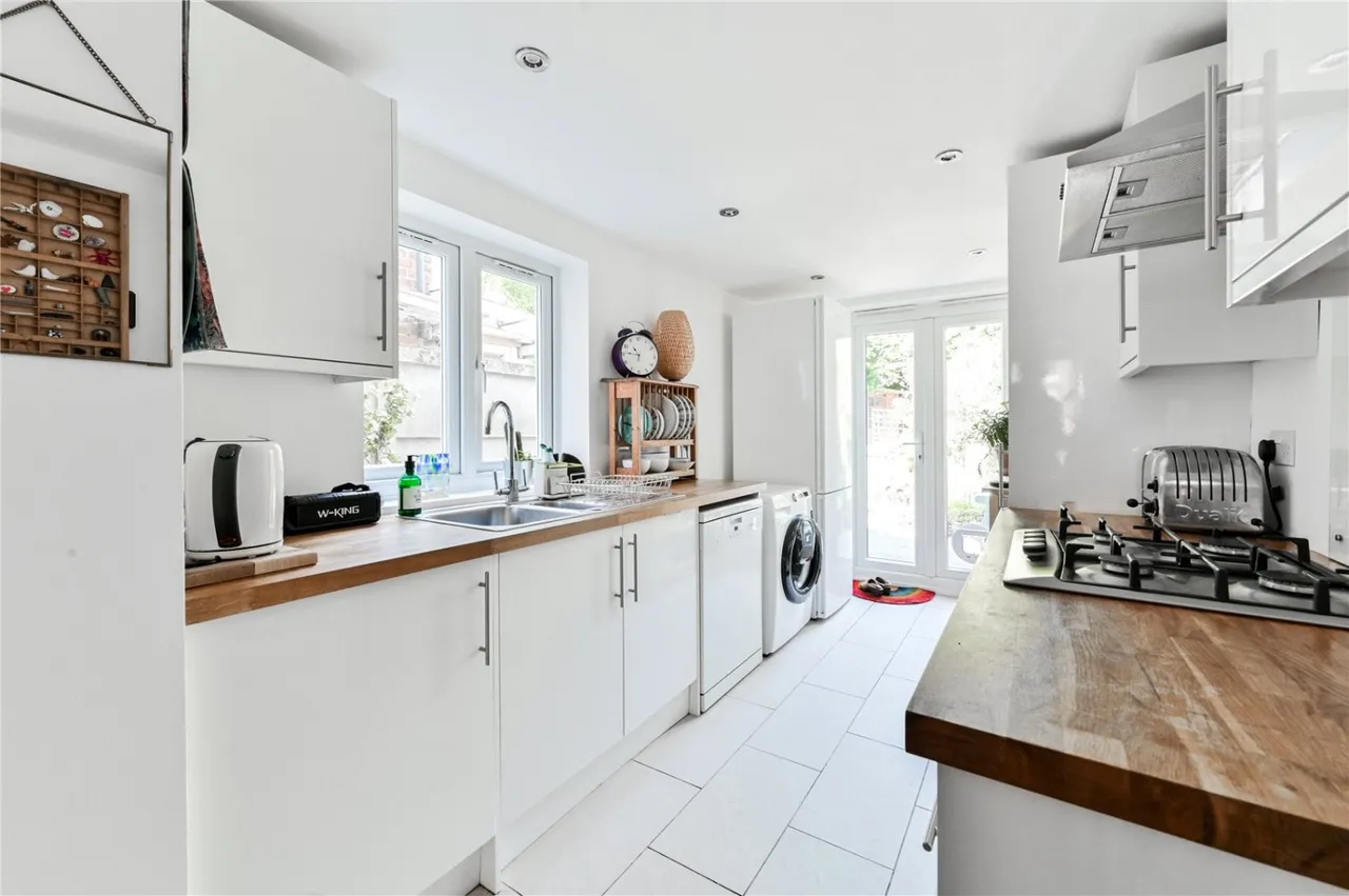 Queens Road, London, N11, photo 6