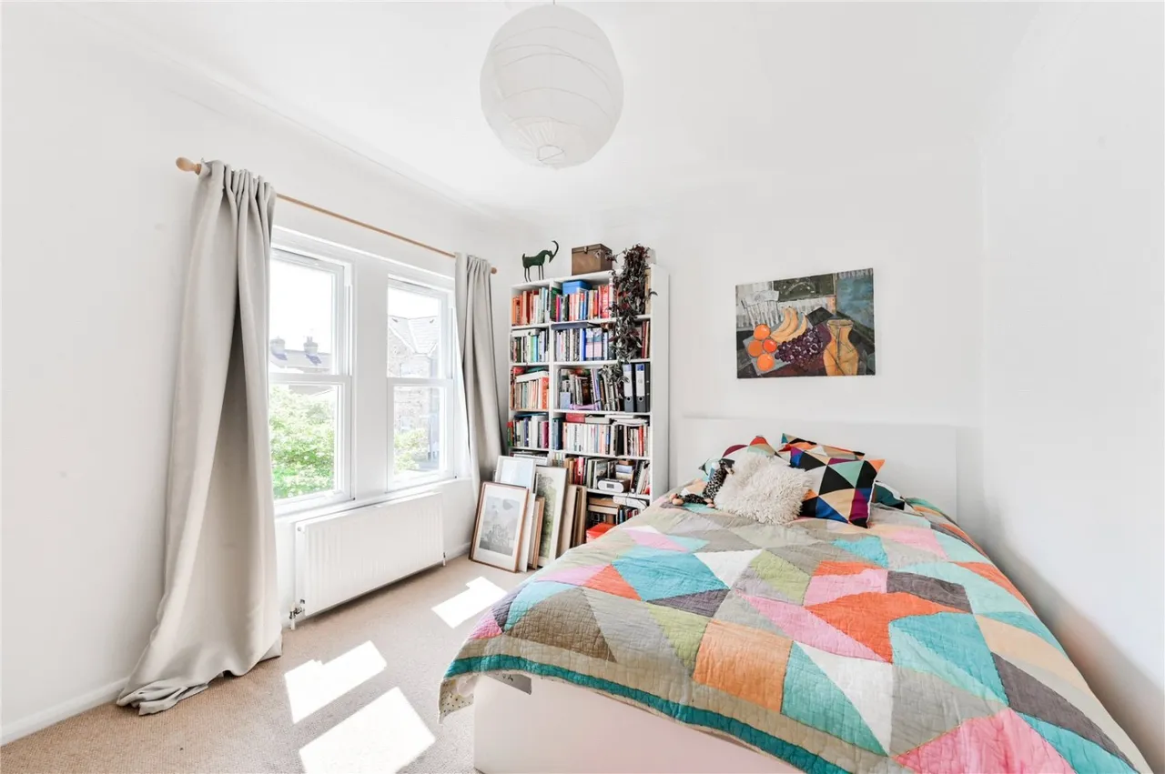 Queens Road, London, N11, photo 10