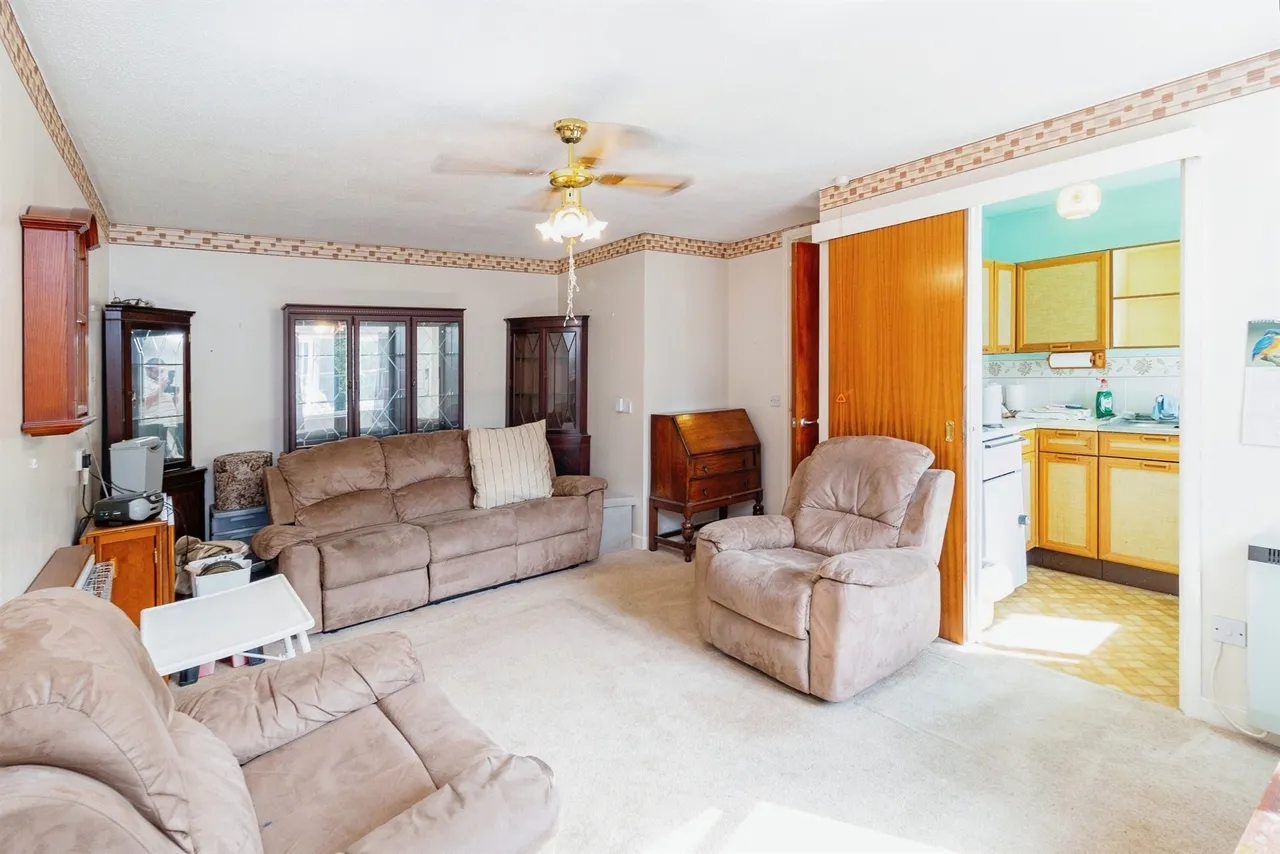 Woburn Road, Woburn Sands, Milton Keynes, photo 8