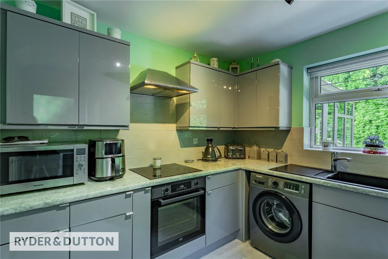Kirtlington Close, Royton, OL2, photo 8