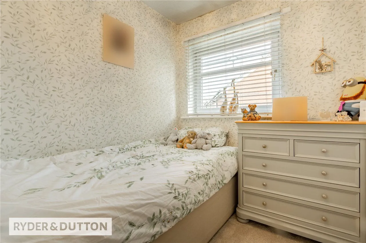 Kirtlington Close, Royton, OL2, photo 17