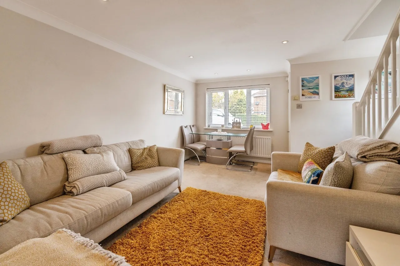2 bed house for sale — Wheatear Place, Billericay, Essex, CM11