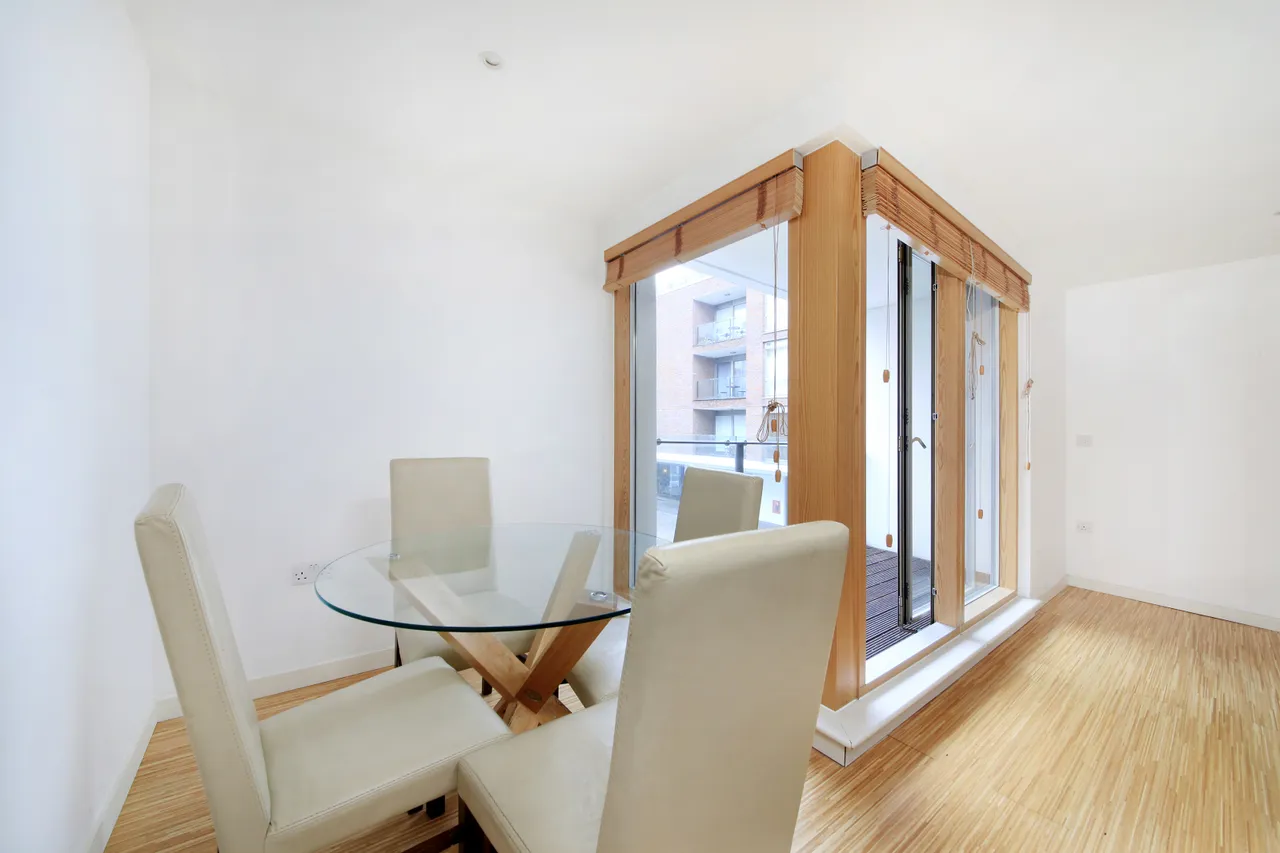 Wingate Square, Clapham, SW4, photo 4