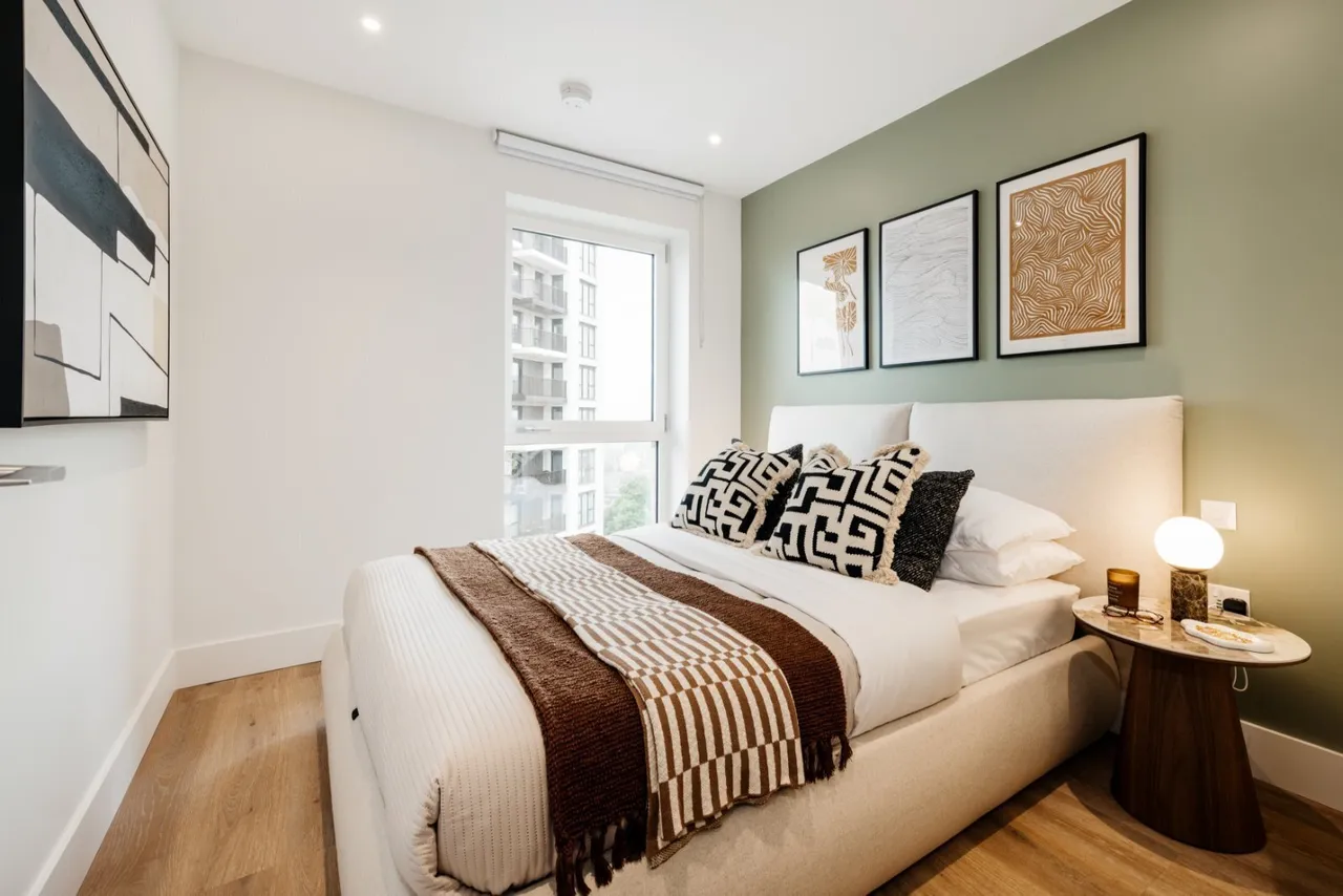 Bow Common Lane, London, E3, photo 9