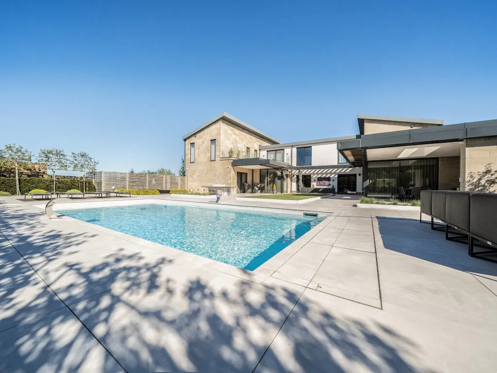 Briestfield Road, Briestfield, photo 66