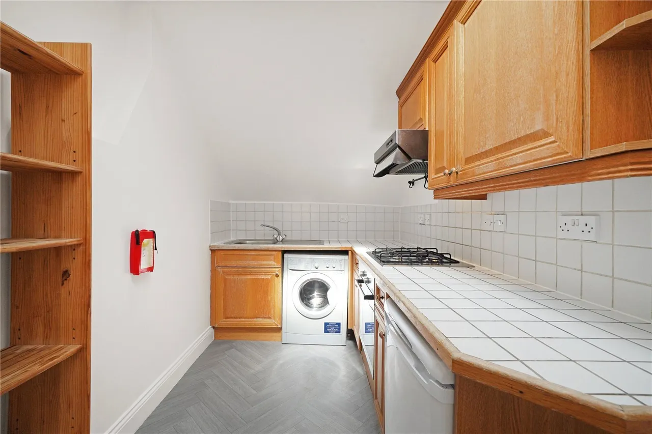 Minster Road, Cricklewood, NW2, photo 3