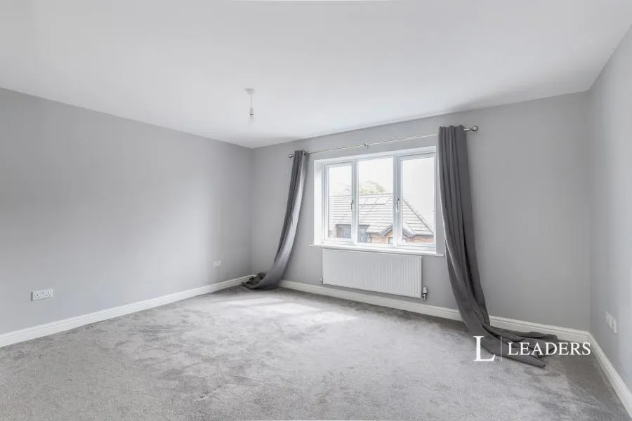 River Bank, Spalding, PE11, photo 10
