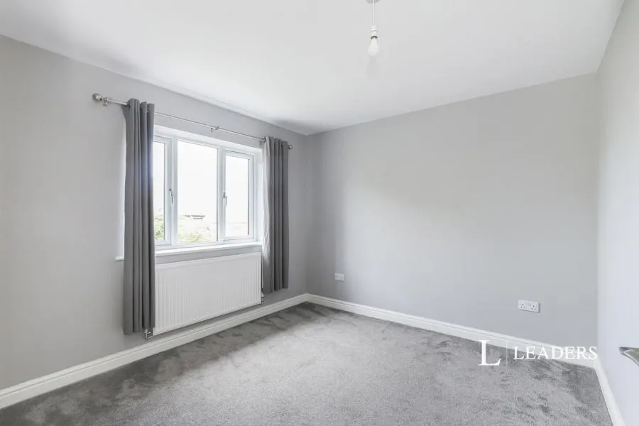 River Bank, Spalding, PE11, photo 12