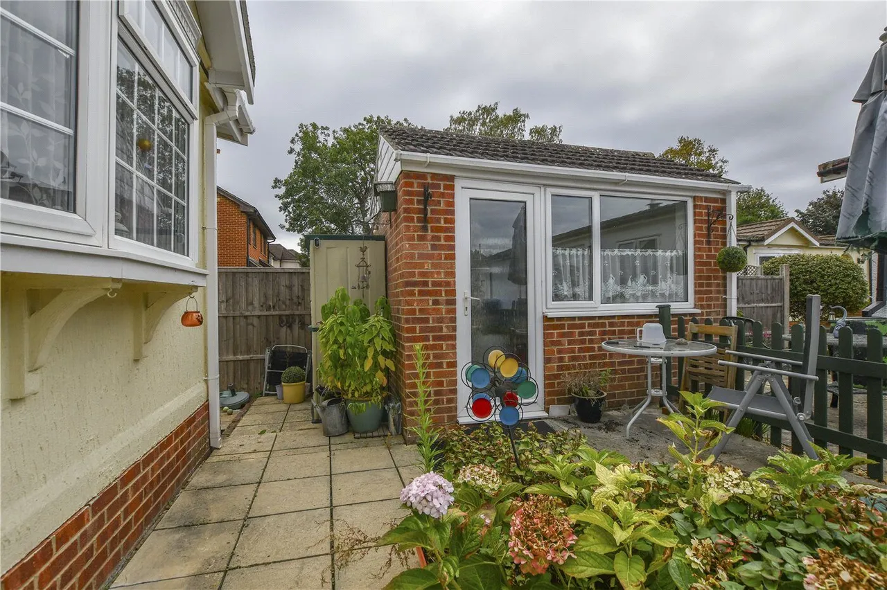 Devon Close, College Town, GU47, photo 10