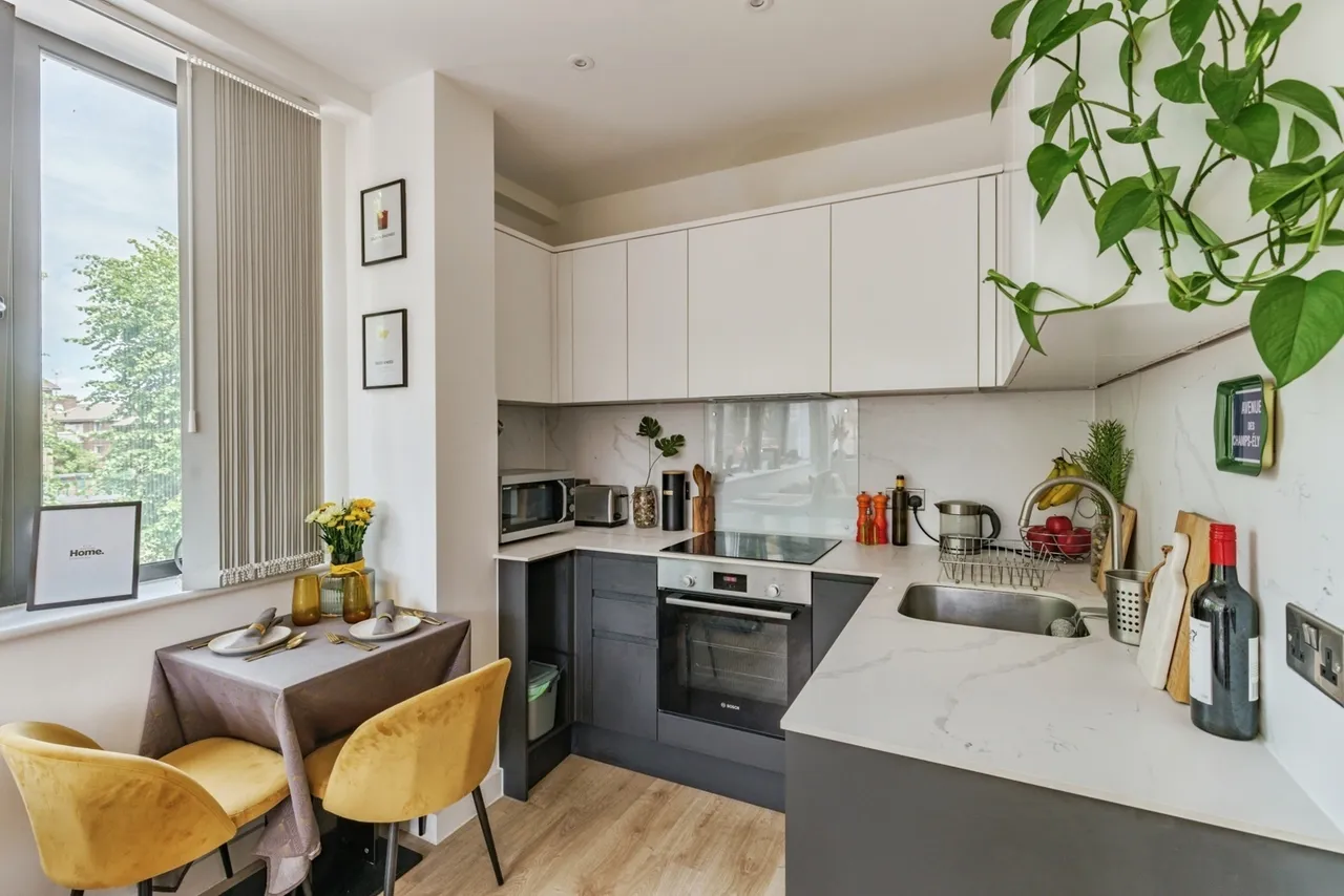 Station Road, Redhill, RH1, photo 2