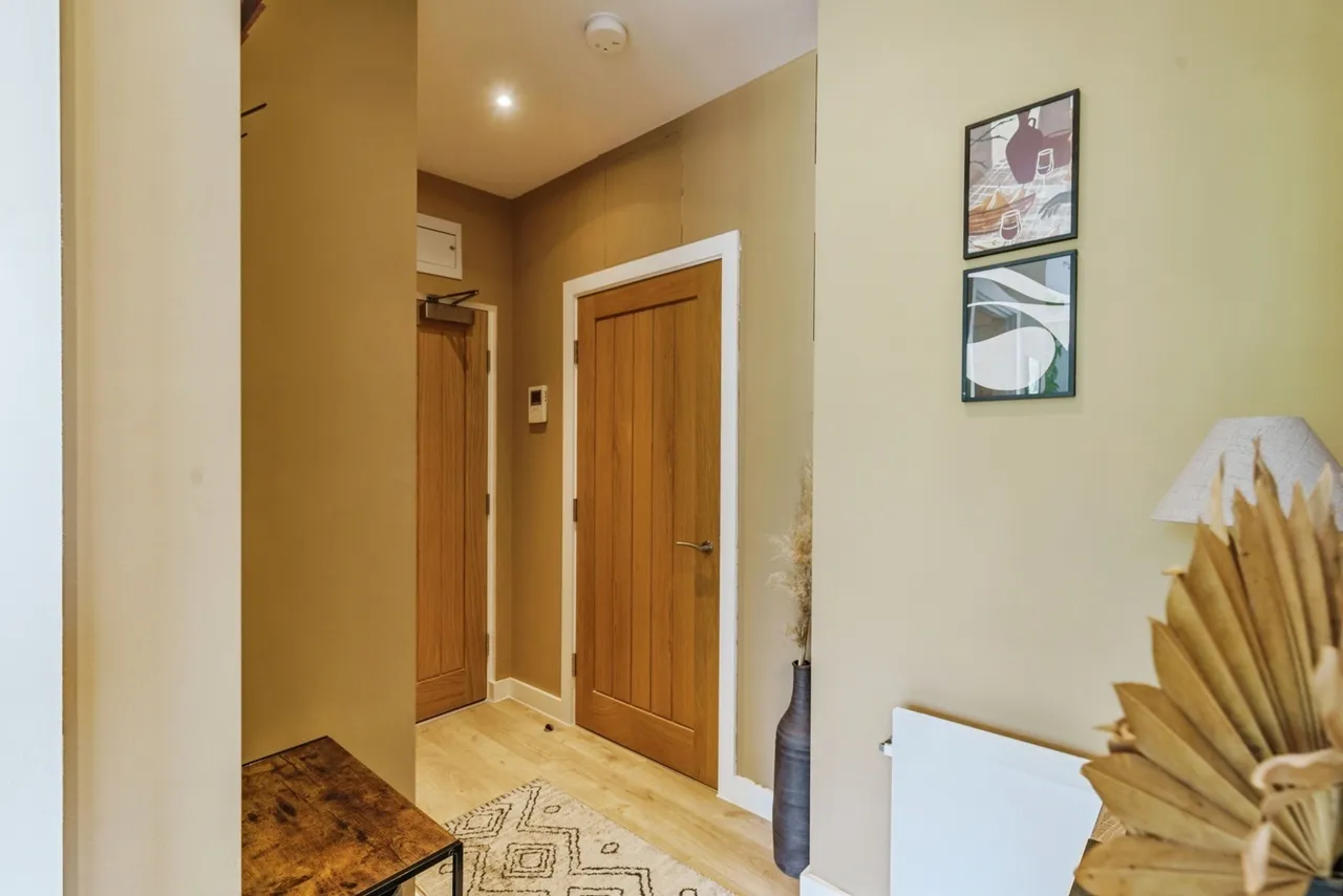 Station Road, Redhill, RH1, photo 8