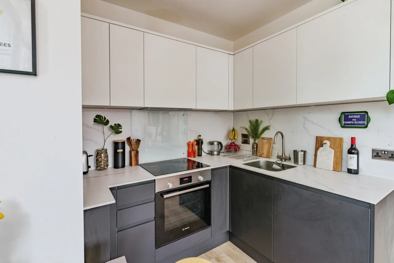 Station Road, Redhill, RH1, photo 11