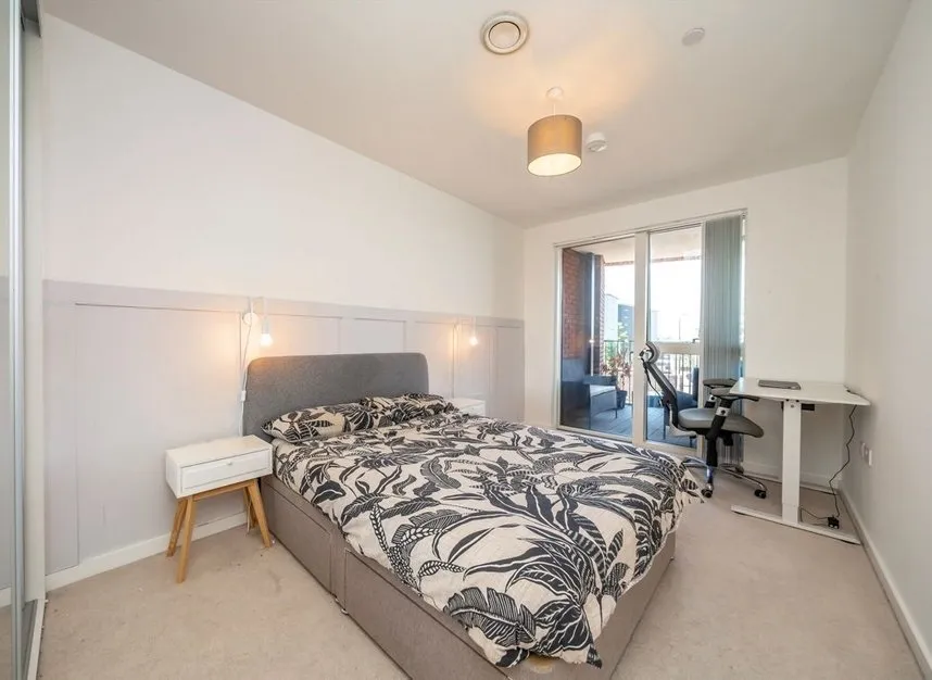 Gallions Road, Galyon Point, E16, photo 6
