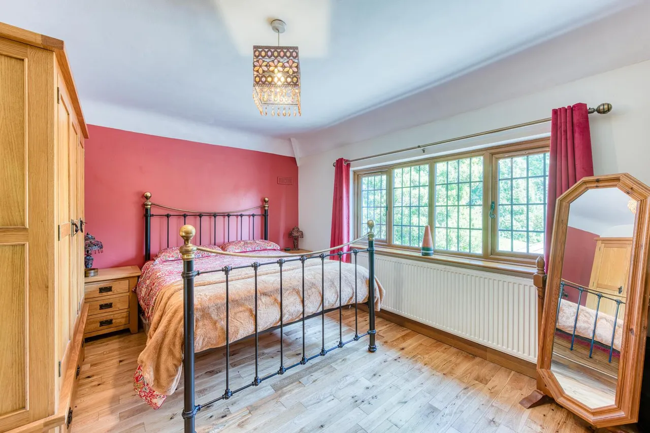 Worcester Road, Hagley, photo 10