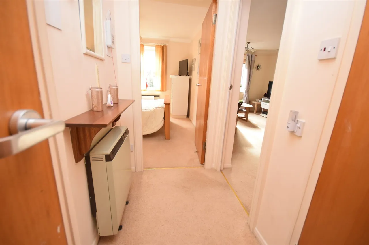 Balmoral Court Springfield Road, Chelmsford, CM2, photo 7