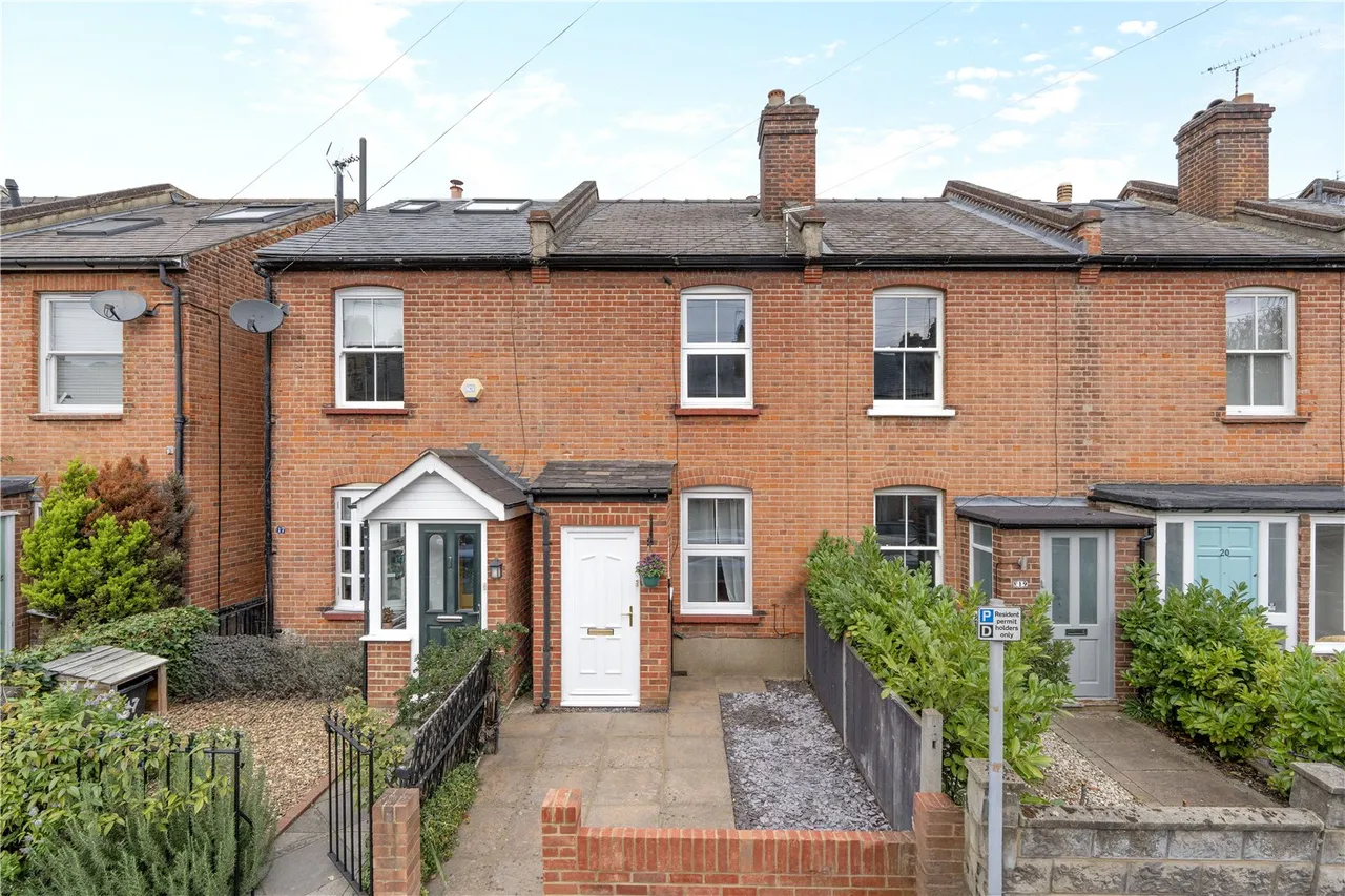 2 bed house for sale — Radnor Gardens, Twickenham, TW1 4NA