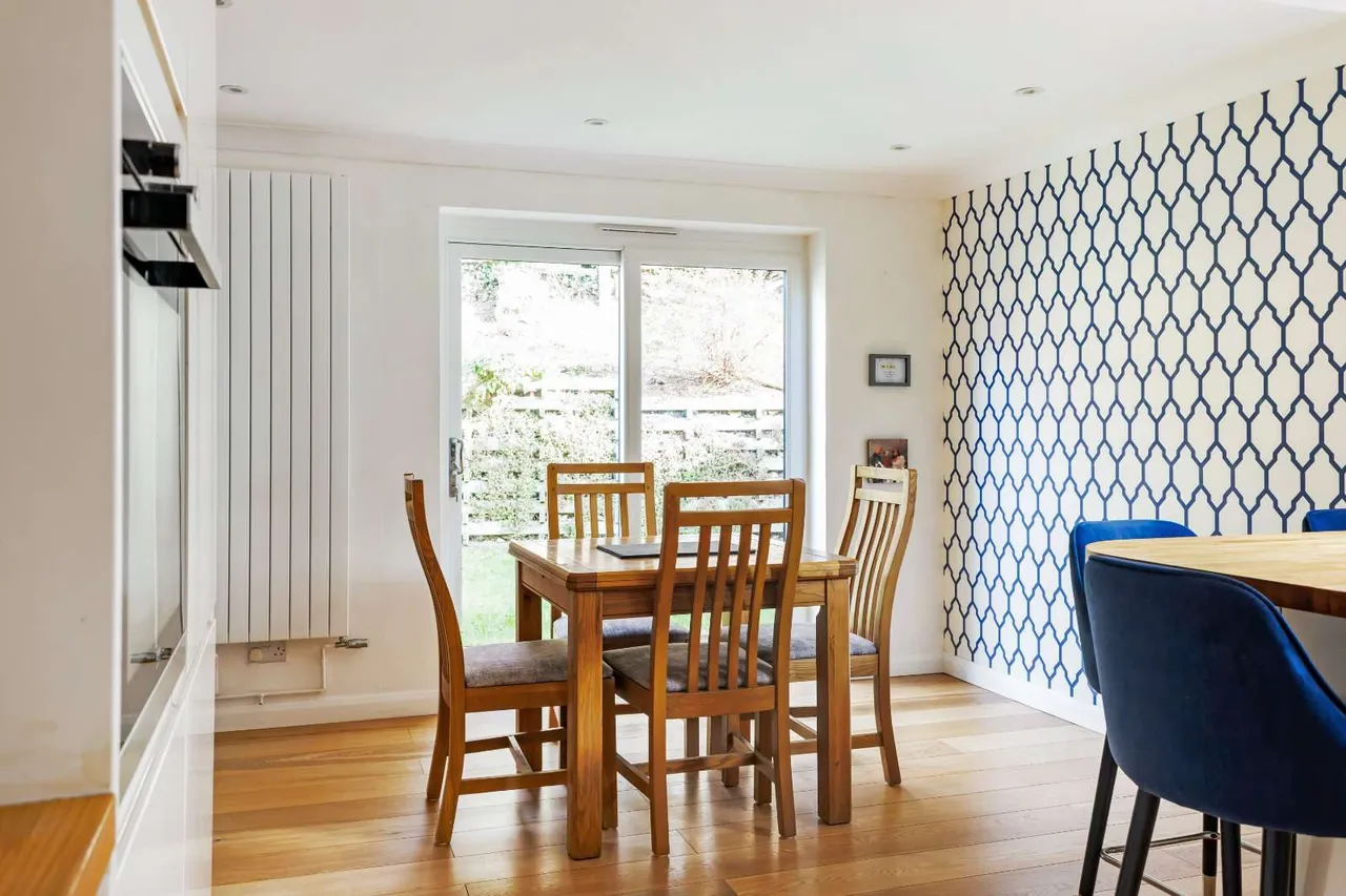 School Road, Charlton Kings, Cheltenham, Gloucestershire, GL53 8BE, photo 4