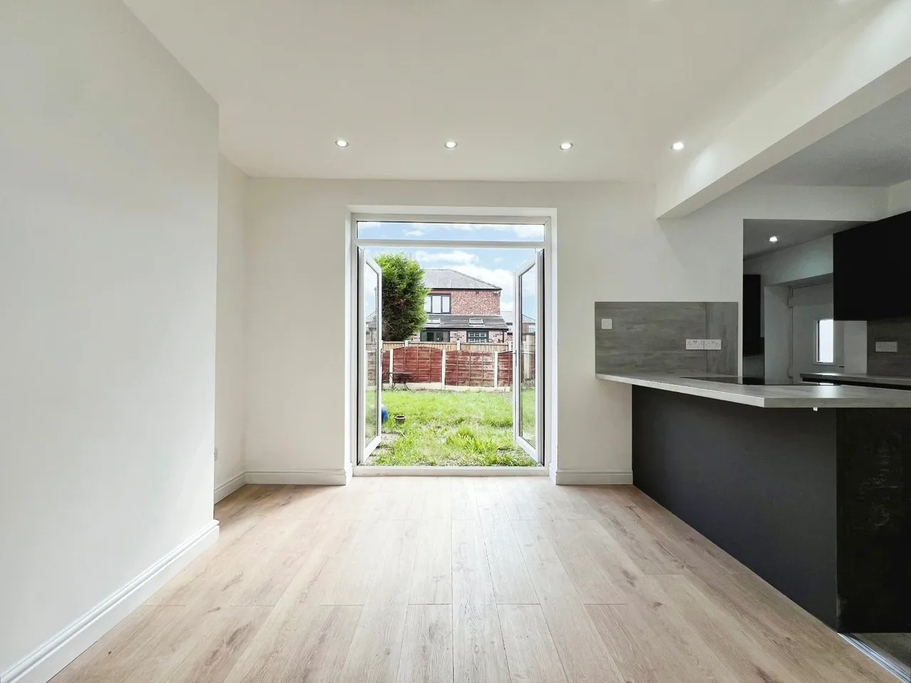 Orient Road, Salford, M6, photo 9