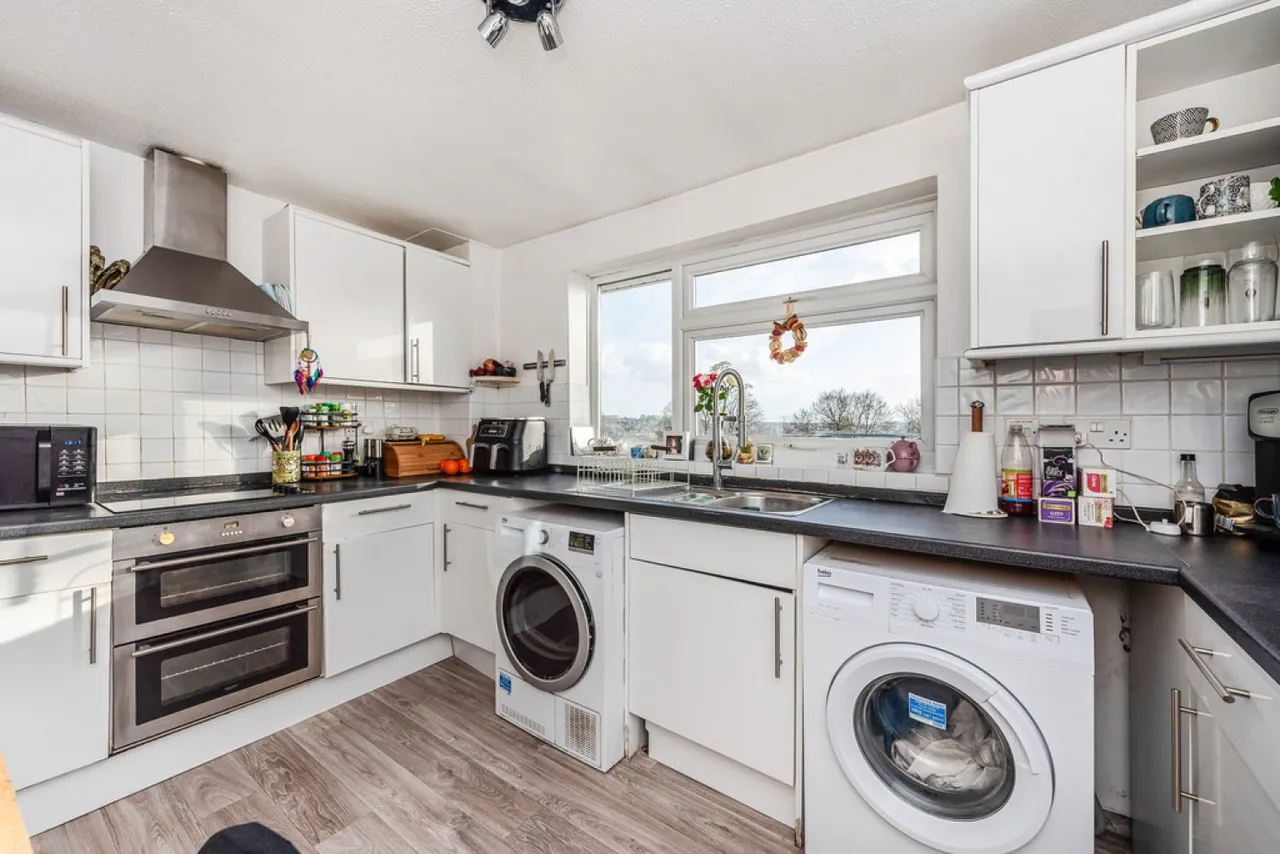 Stratford Court, Northlands Drive, Winchester, photo 7