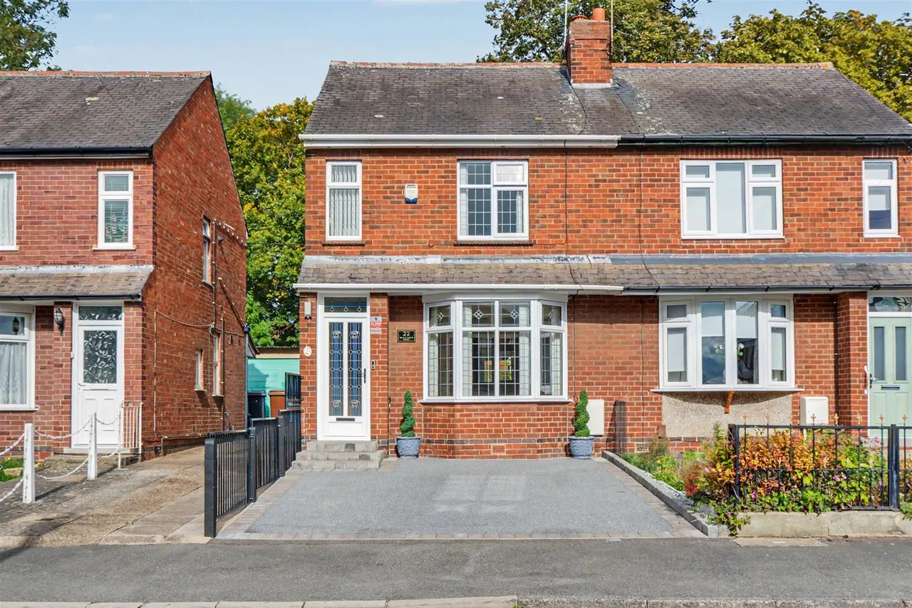 2 bed house for sale, Black Hills Drive, Ilkeston, DE7