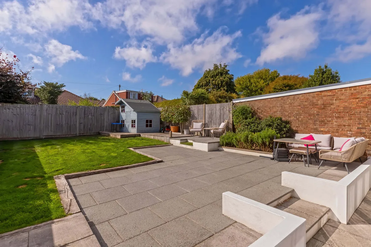 Lancing, BN15 0JA, photo 2
