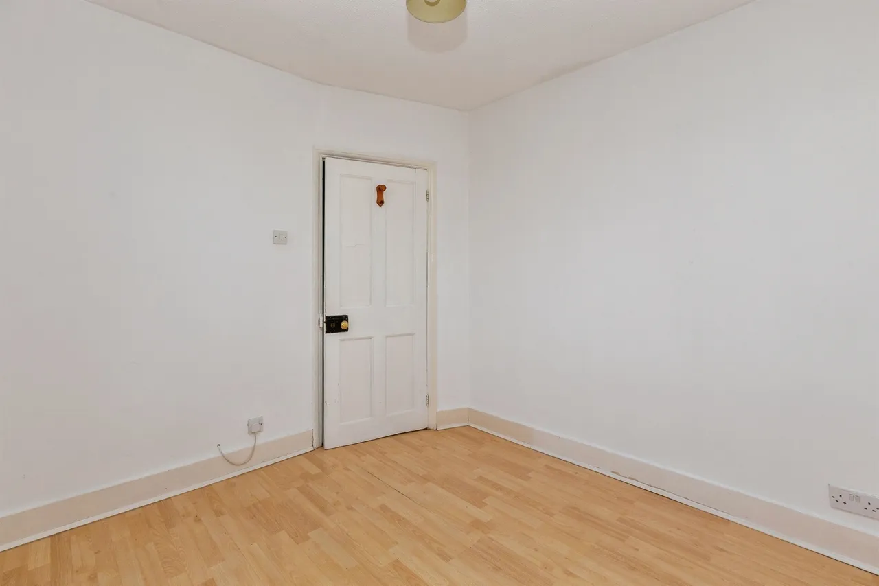 Clinton Crescent, Aylesbury, HP21, photo 6