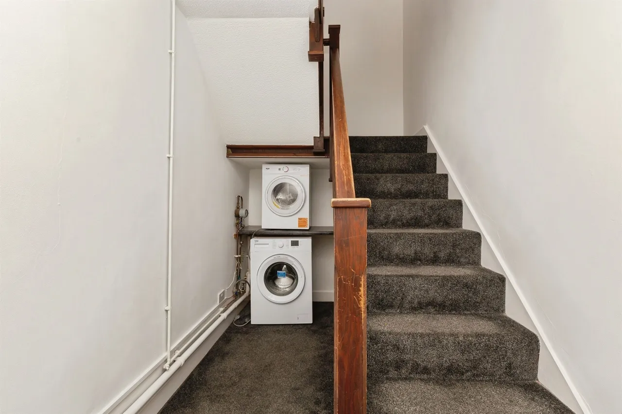 Clinton Crescent, Aylesbury, HP21, photo 9