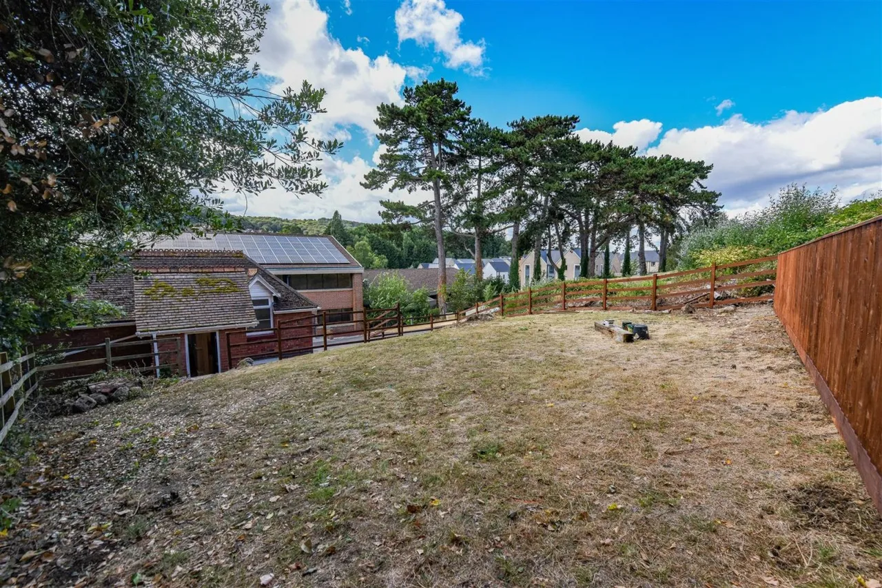 Drake Lane, Dursley, GL11, photo 15