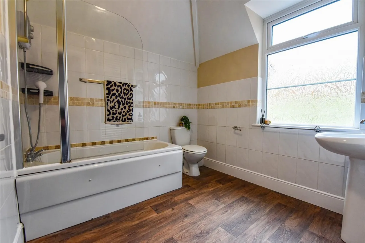 Drake Lane, Dursley, GL11, photo 7