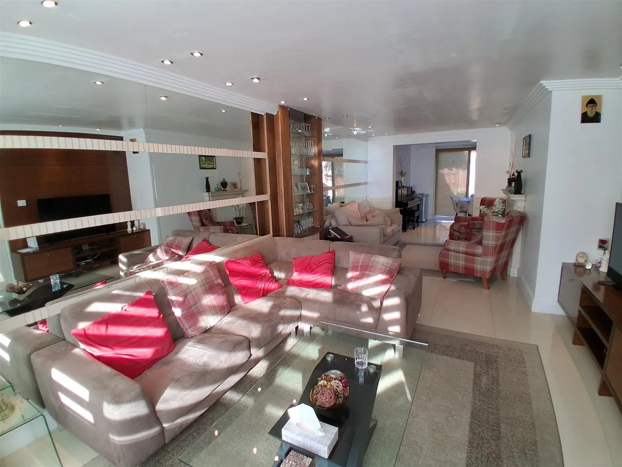 Rushdene Crescent, Northolt, photo 2