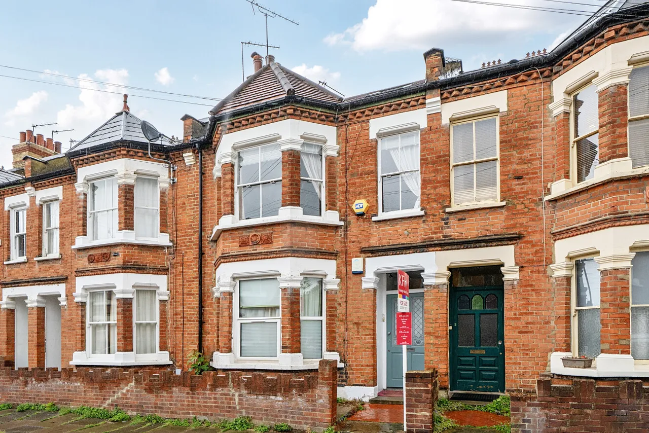 2 bed flat for sale — Mafeking Avenue, Brentford, London, TW8