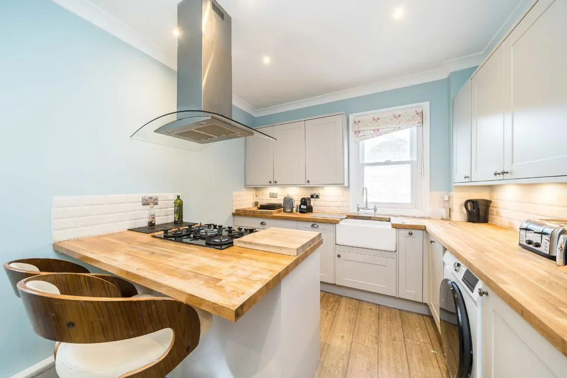 Steerforth Street, SW18, photo 6