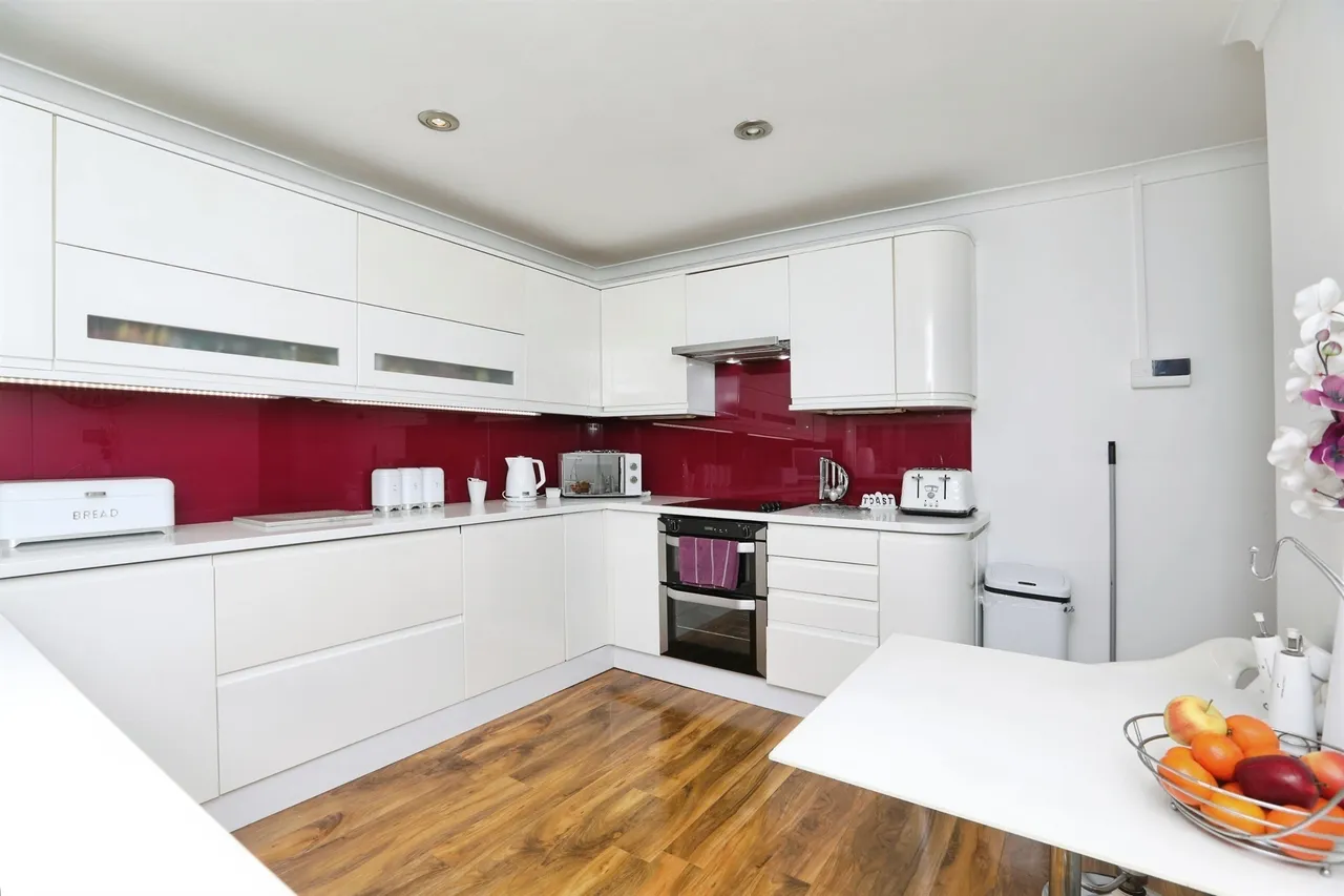 Chalkwell Road, Sittingbourne, ME10, photo 6