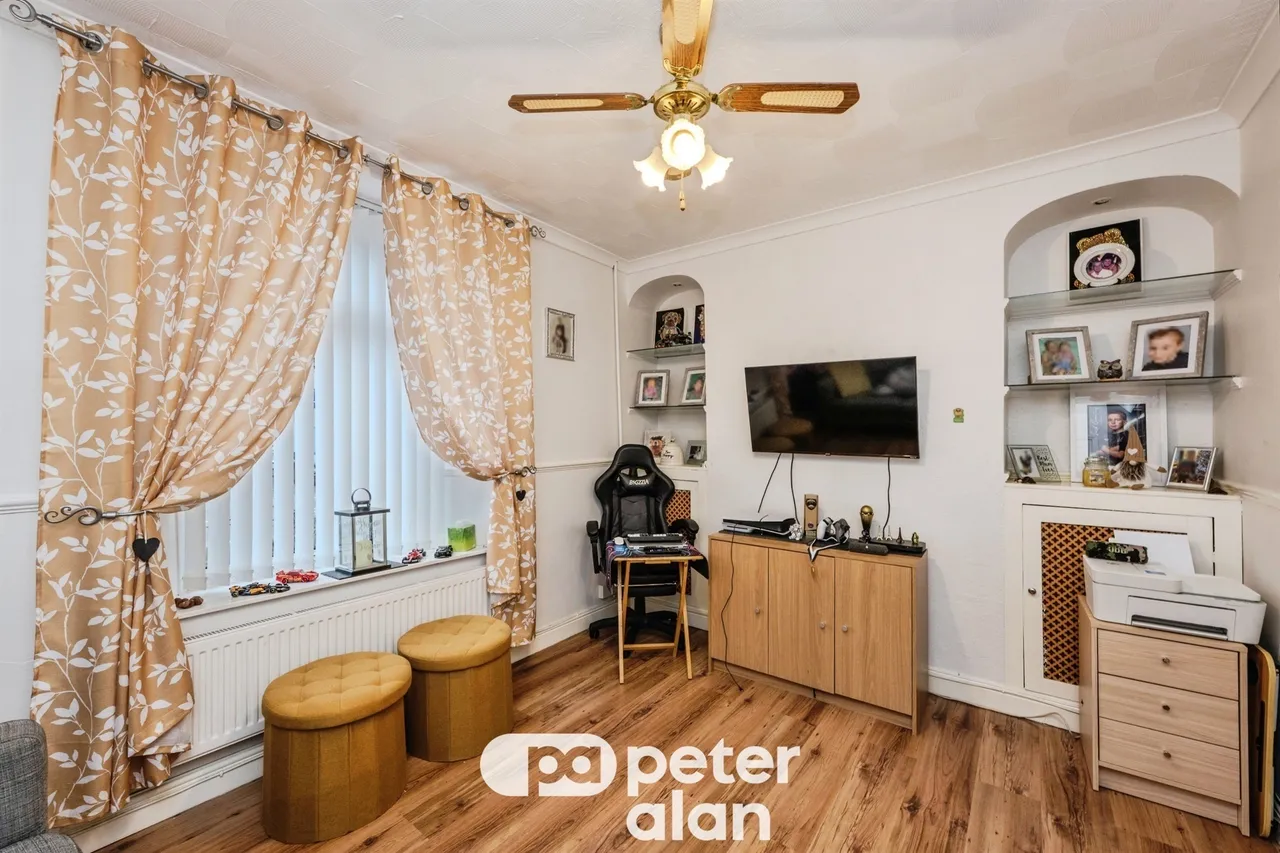 Siding Terrace, Neath, SA10, photo 13