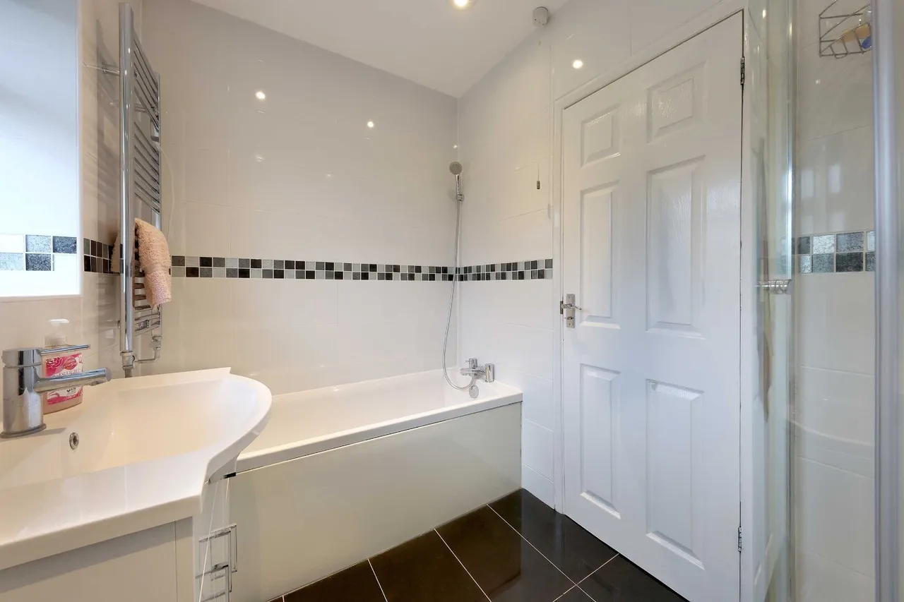 Joiners Lane, Chalfont St. Peter, SL9, photo 16