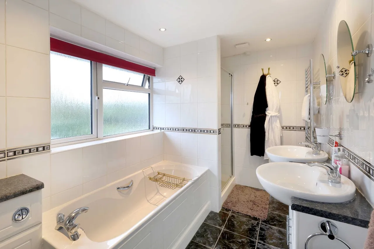 Joiners Lane, Chalfont St. Peter, SL9, photo 13
