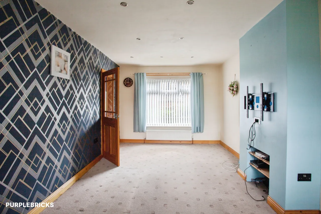 Intake Lane, Batley, WF17, photo 7