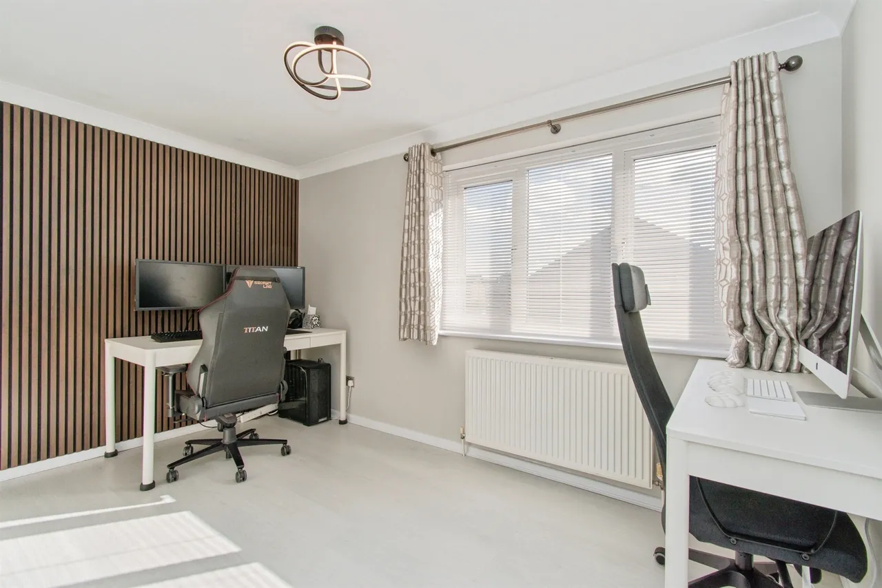 Meadow Brook Close, Normanton, WF6, photo 8
