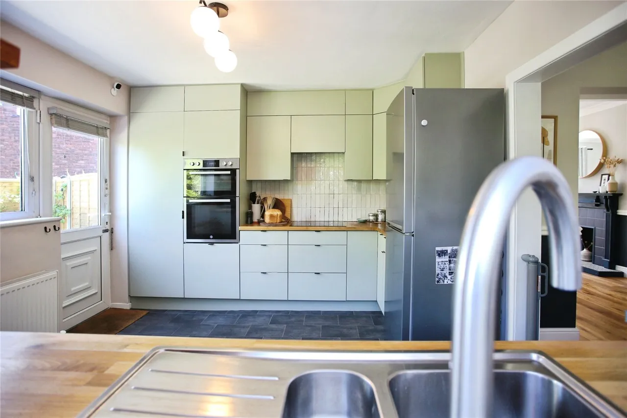 Arnside Avenue, Heaton Chapel, SK4, photo 10