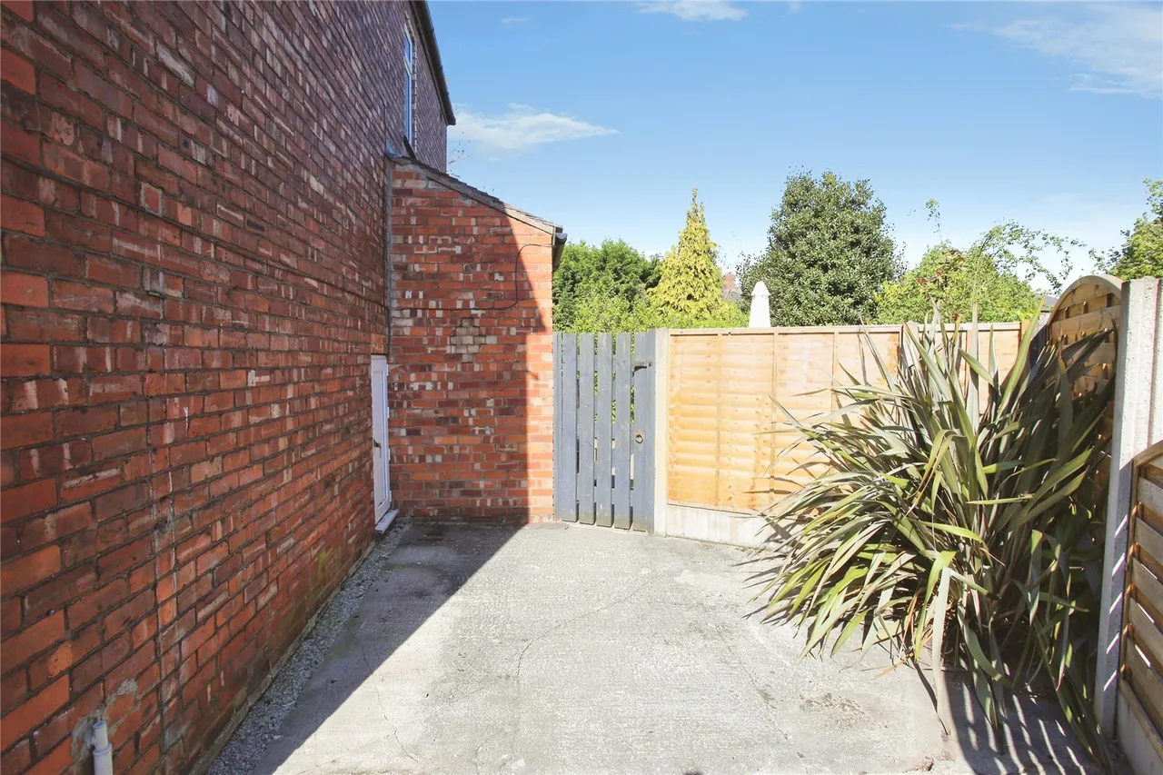 Arnside Avenue, Heaton Chapel, SK4, photo 11